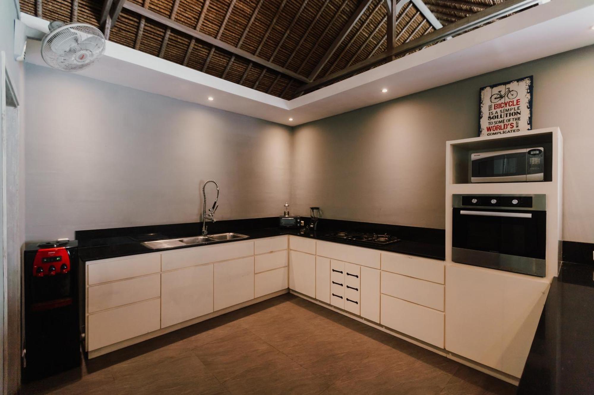 Maylie Bali Villa & Bungalows Canggu  Exterior photo